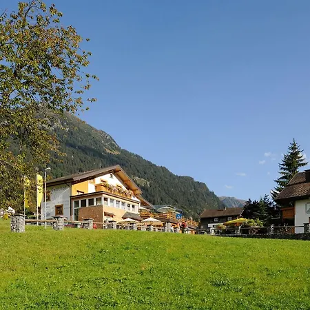 Ruhige Im Ortszentrum By Interhome